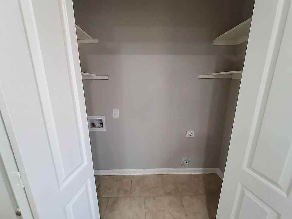 1st image of 5233 Breckenwood Dr
