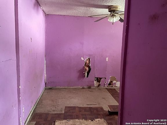 5th image of 303 IKE ST