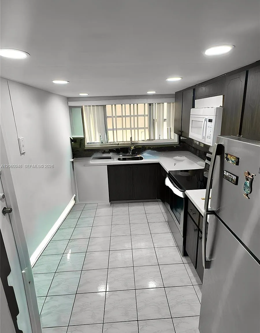 Lake Park Condo No 1 - Bl — Photo 3