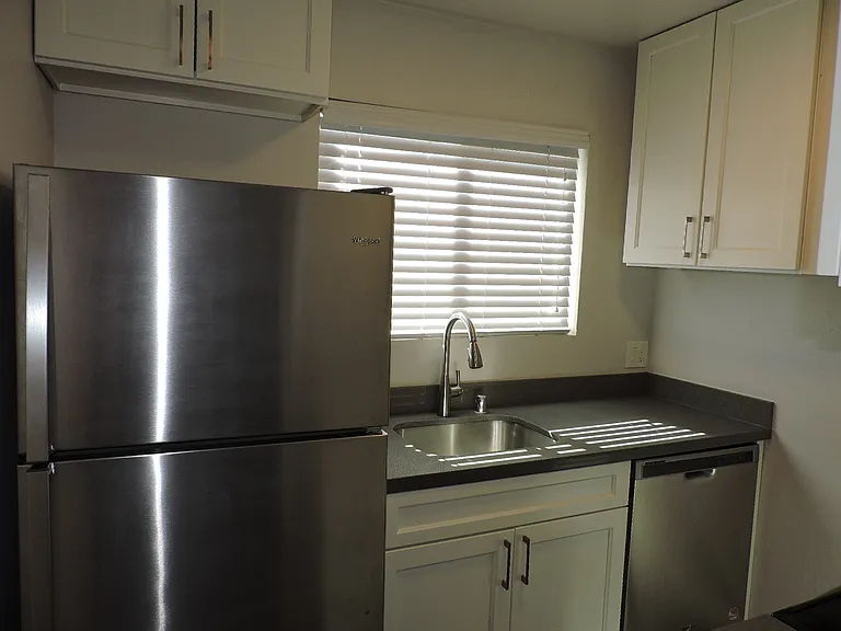 1317 W St #2 — Photo 9