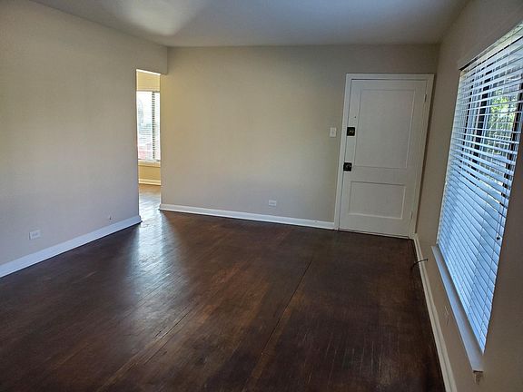 3rd image of 302 Brahan Blvd #1