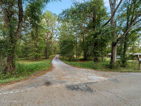 4th image of 75 Otis Lee Rd