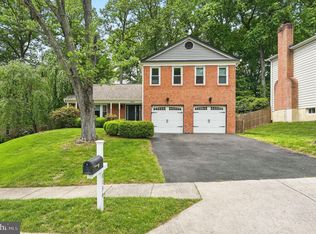 8134 Viola St, Springfield, VA 22152