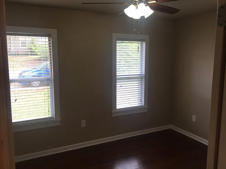 410 Cherry Ave — Photo 2