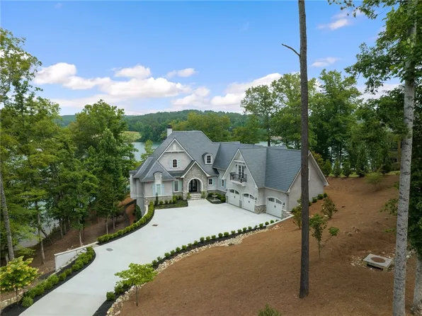 142 Crooked Beech Rd, Sunset, SC 29685