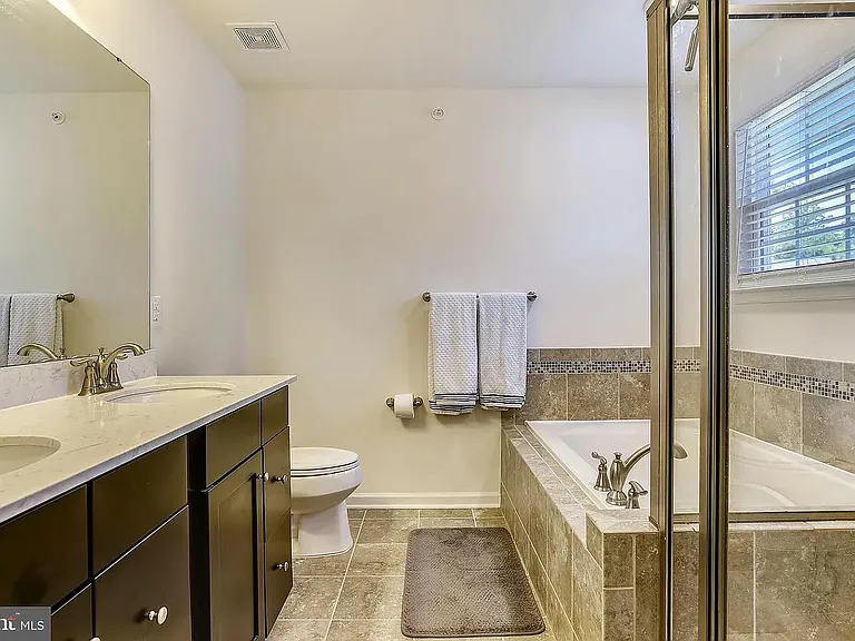 2216 Potomac River Blvd — Photo 37