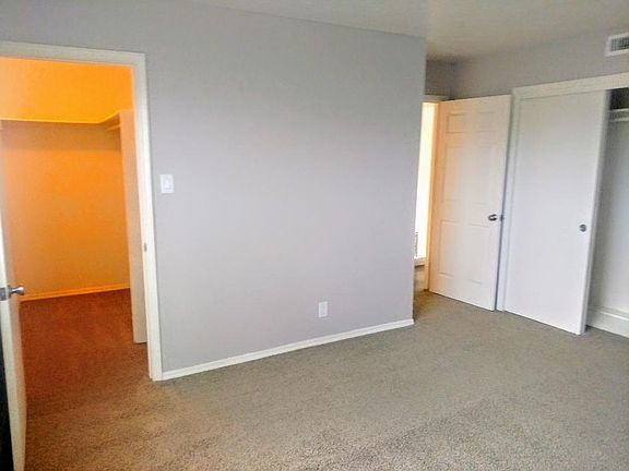 5th image of 1122 Chelwood Park Blvd NE APT 1