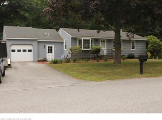 8 Windy Point Ln, Saco, ME 04072