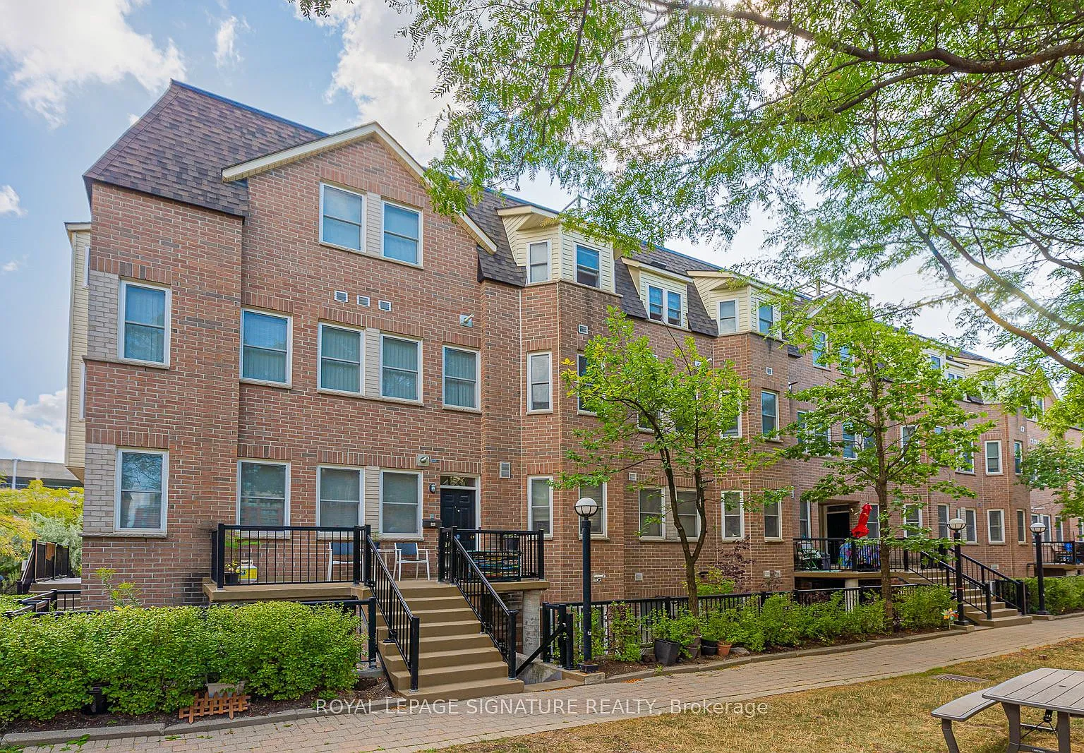 2 bed, $2,900 — Photo 1