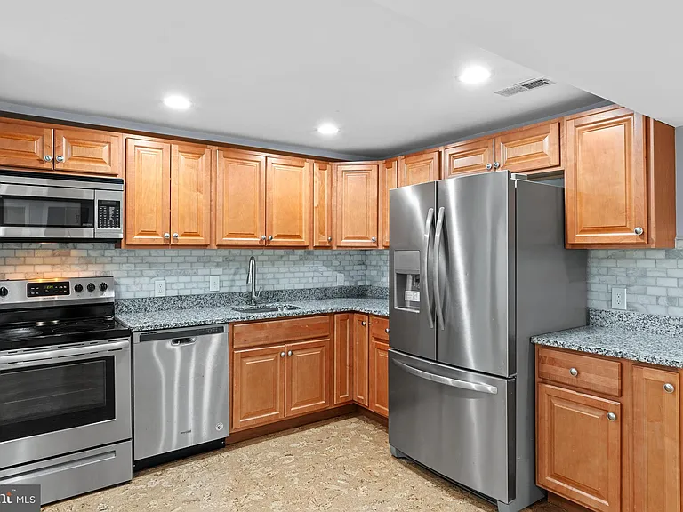 5937 Avon Dr — Photo 11