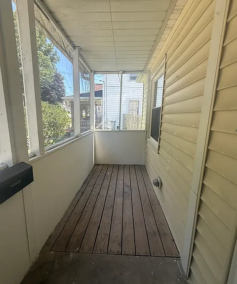 366 W South St — Photo 8