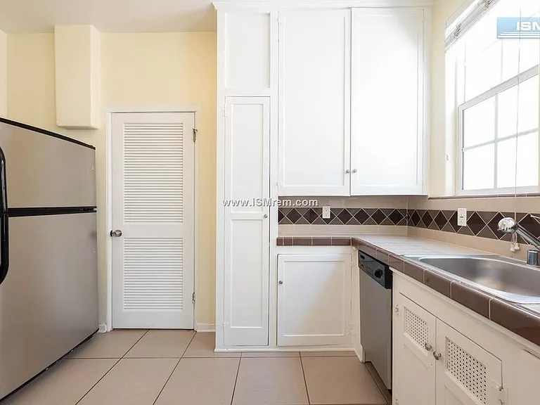 341 N Stanley Ave #347 — Photo 13