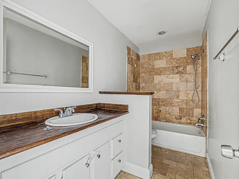 5222 Fleetwood Oaks Ave #111 — Photo 16