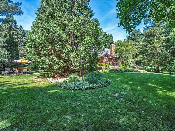 3rd image of 1057 Congress Lake Rd