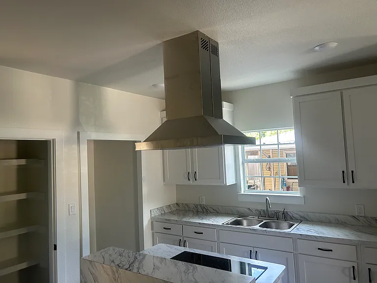 2315 Pearl Ave — Photo 5