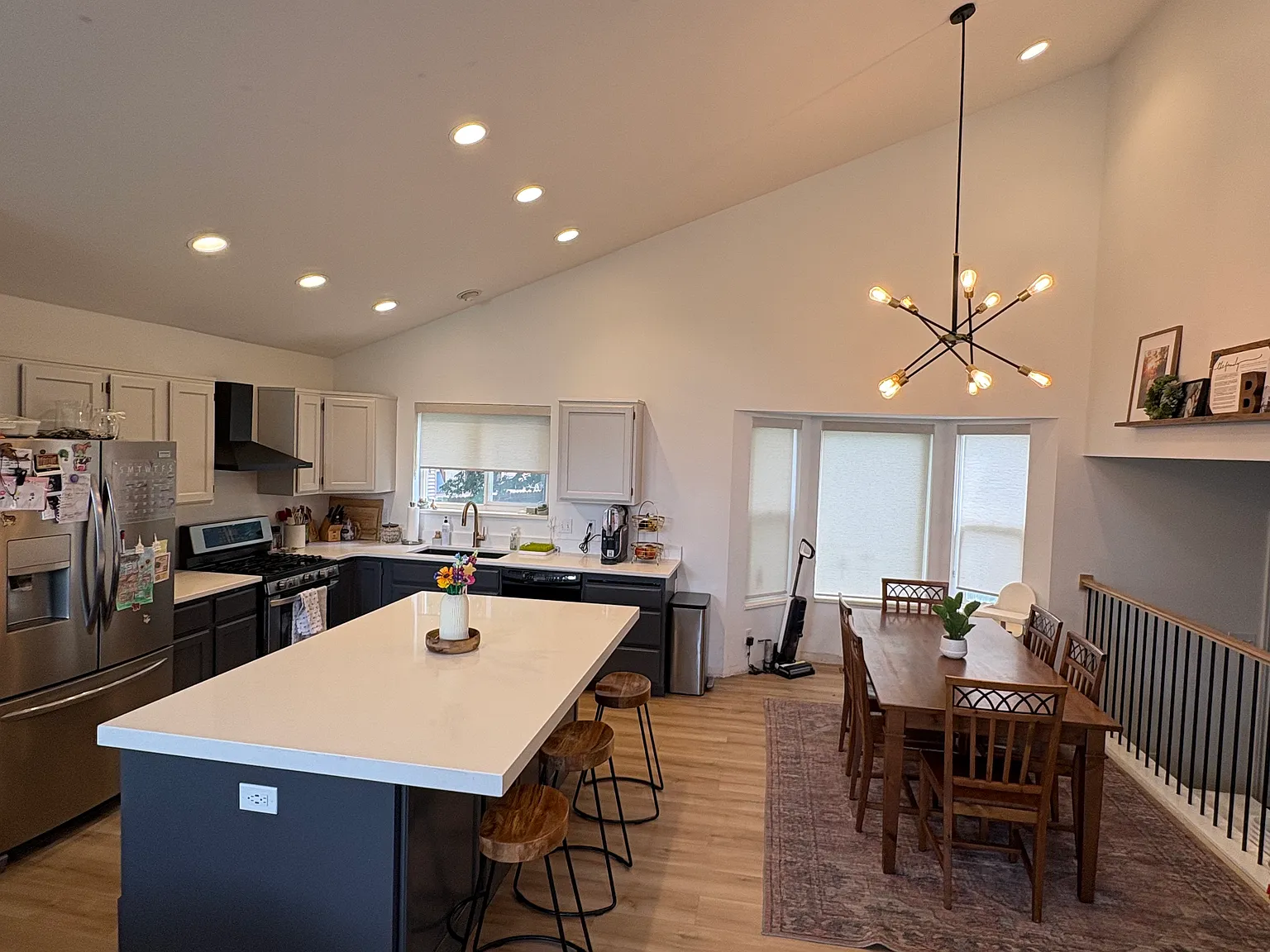 3 bed, 2.5 bath, 1854 sqft, $2,500 — Photo 3