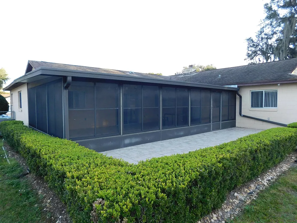 836 Royalton Rd