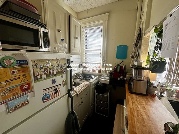 2nd image of 24 Phillips St APT 7
