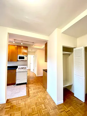 Rented by City & Suburban | media 2