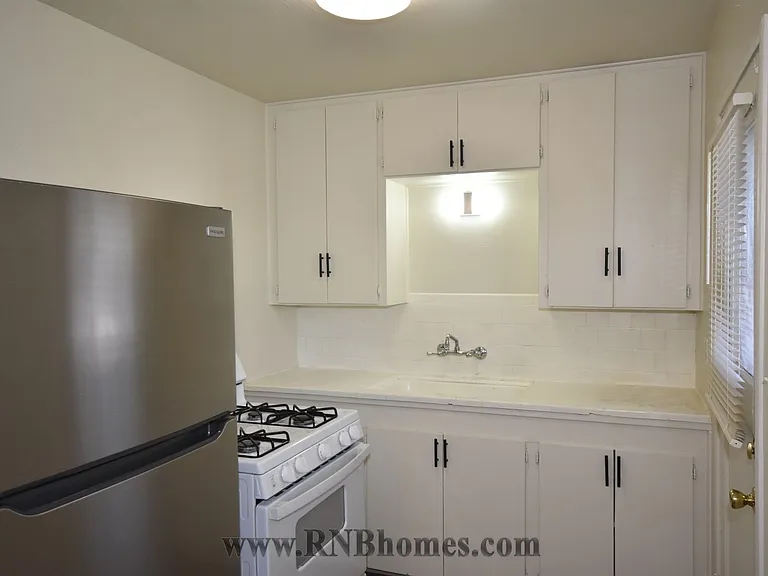 2101 Bell Ave #4 — Photo 5