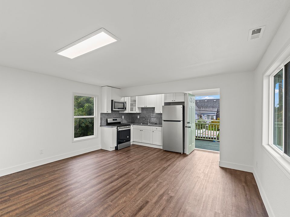 1st image of 940 York St #4