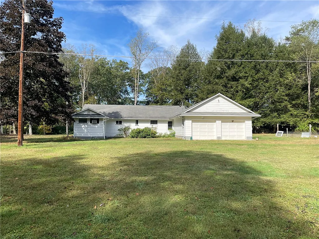 239 Sleepy Hollow Dr photo 1