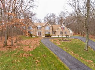 132 Old Quarry Rd, Clinton, PA 15026