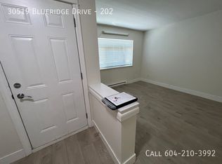30519 Blueridge Dr #202, Abbotsford, BC V2T 0B1