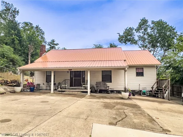 410 N 7th St, Van Buren, AR 72956