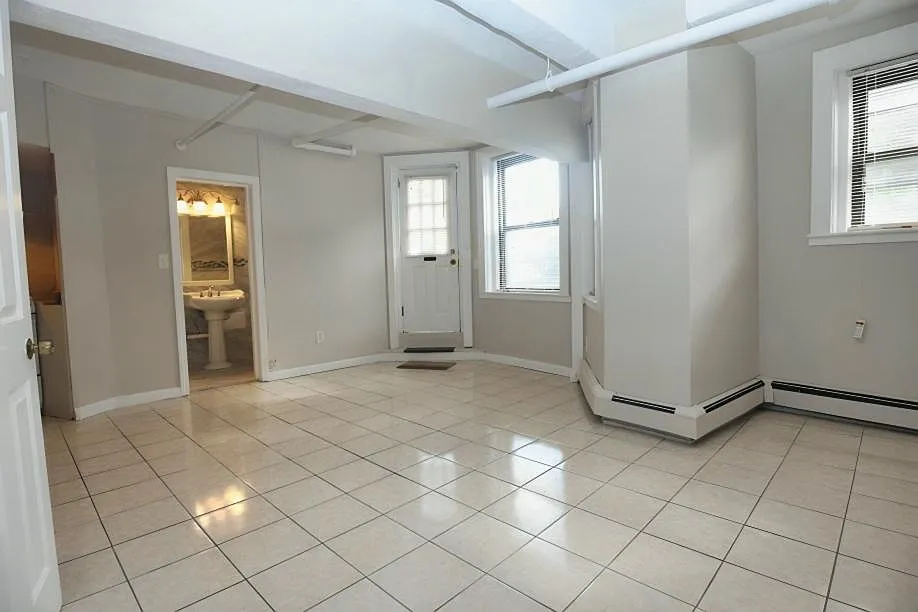 1 bed, 520 sqft, $2,600 — Photo 3