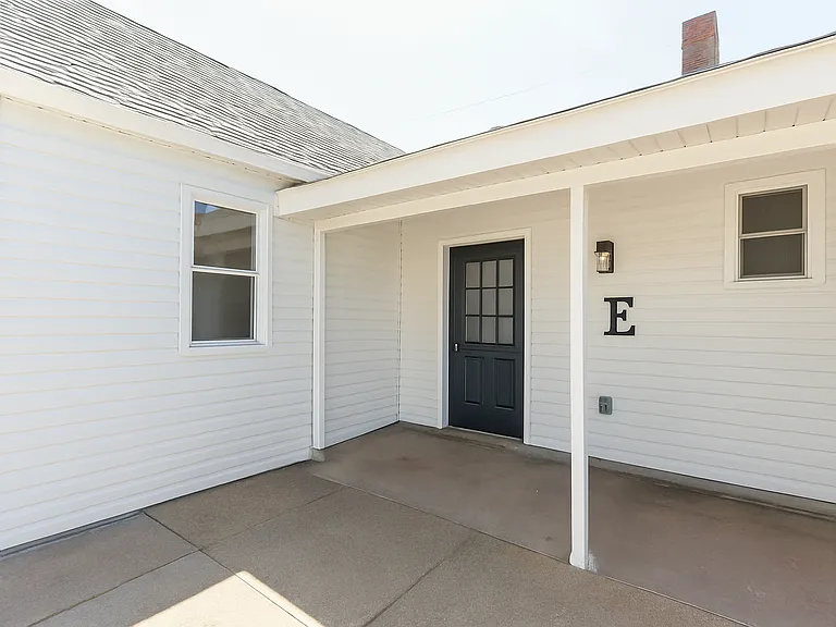 203 12th Ave #E — Photo 13