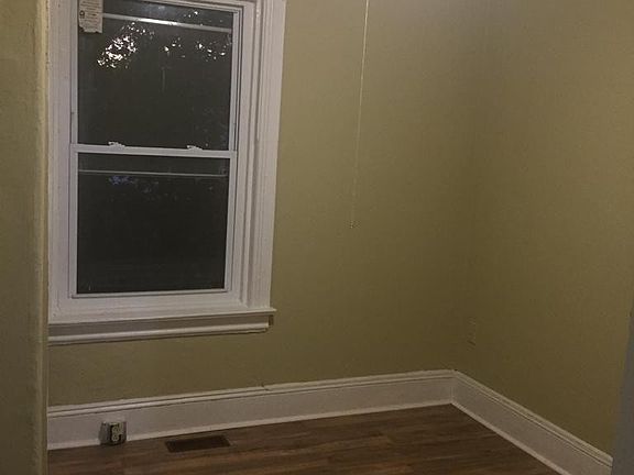 4th image of 37 S Logan Ave