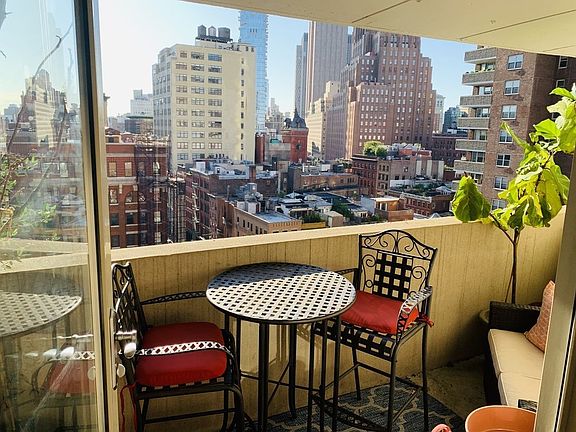 3rd image of 80 N Moore St APT 14K