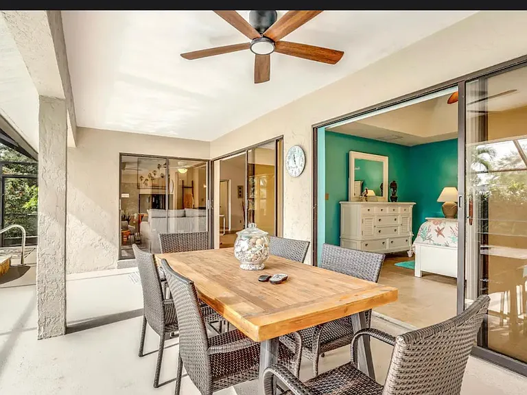 1228 Lastrada Ln — Photo 14