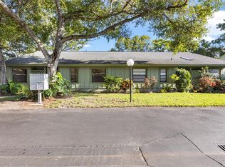 5015 Barrington Cir #201, Sarasota, FL 34234