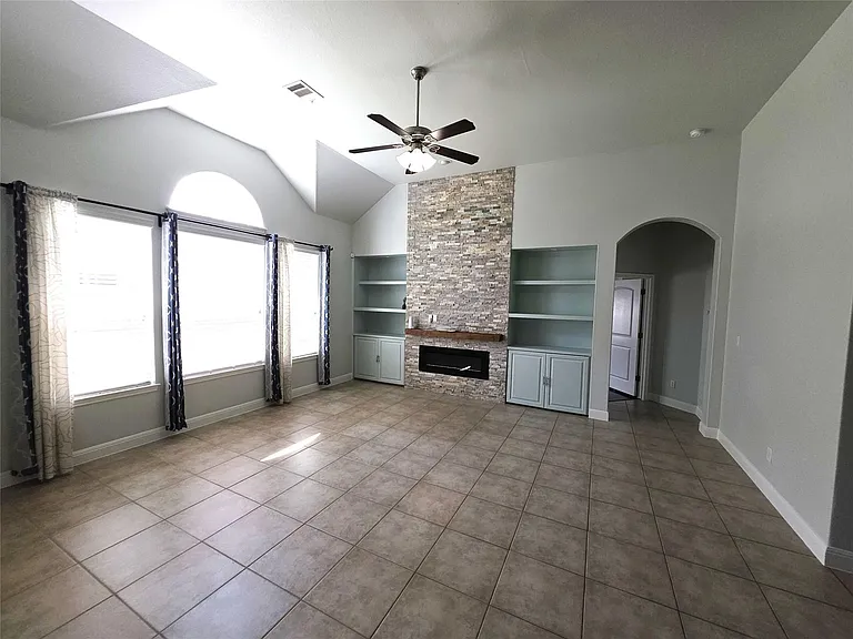 1015 Walsh Hill Trl — Photo 9