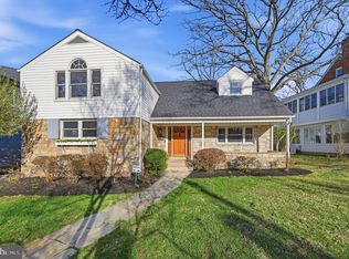 833 Fontaine St, Alexandria, VA 22302