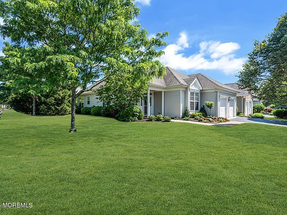 5th image of 83 Huntington Drive