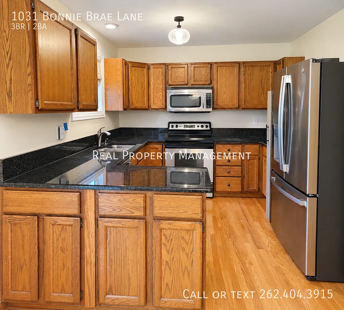 Spacious 3-Bedroom Home with a Fenced Yard Walk to Beautiful Lake Geneva! — Photo 2