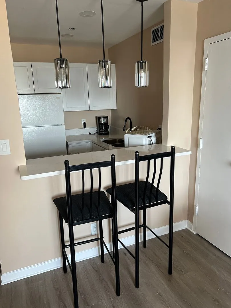 Charming 1BR Condo in Midtown Atlanta — Photo 4