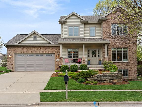 2nd image of 5639 Old Oak Dr