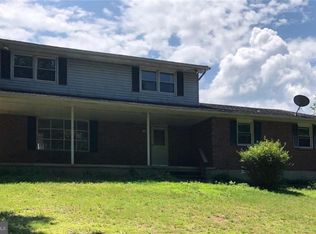 2166 Hillcrest Cir, Saylorsburg, PA 18353