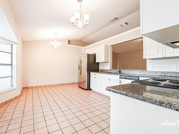 3rd image of 871 Village Lake Dr S
