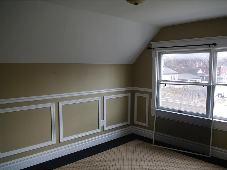 907 Vandalia St — Photo 22