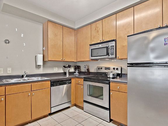 4th image of 2517 Pearl St #312