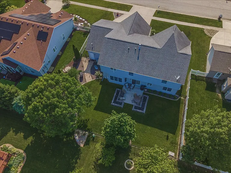 1608 Whitmer Ct — Photo 33
