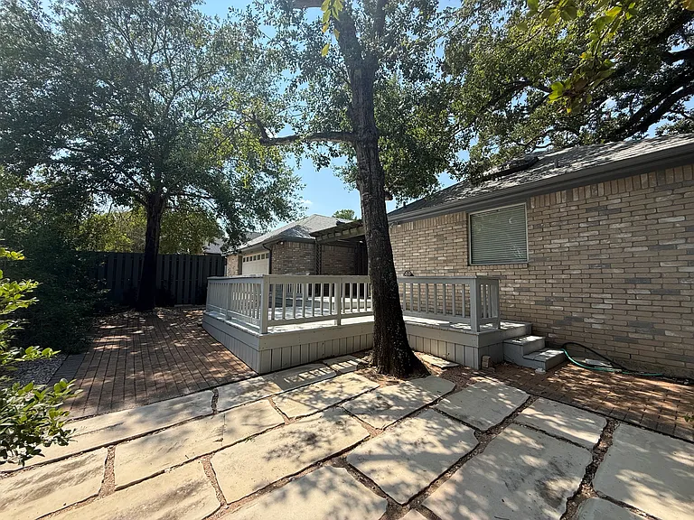 8707 Sandstone Dr — Photo 26