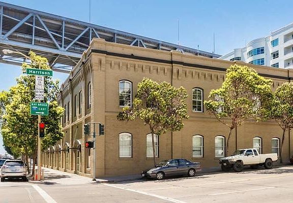4th image of 400 Spear St APT 217