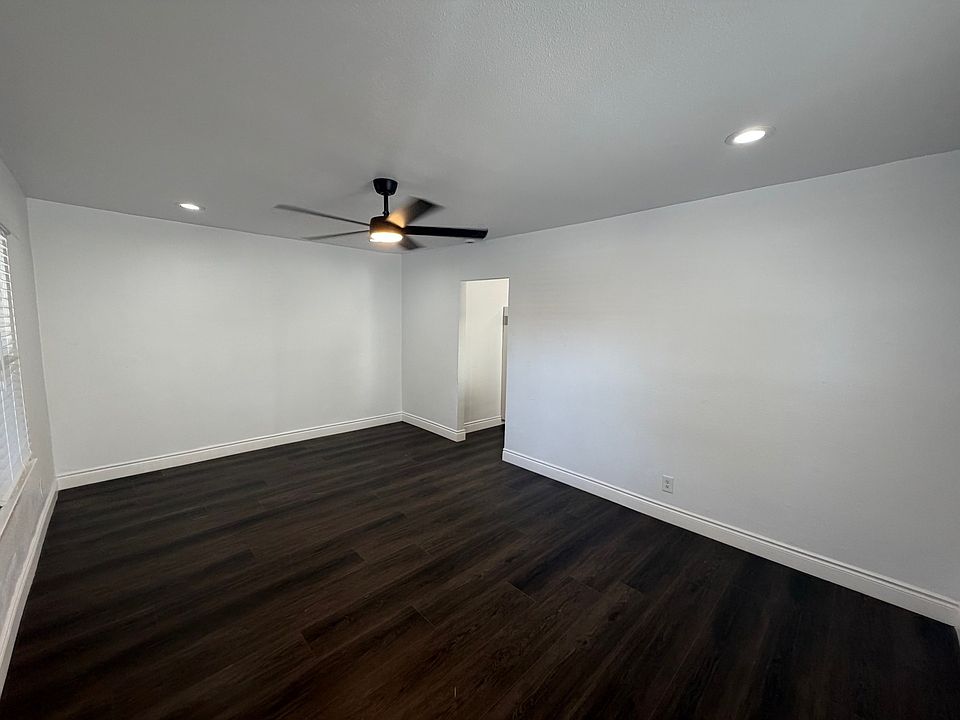 1st image of 3417 W 63rd St #3417