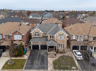 30 Bowsfield Dr, Brampton, ON L6P 1A6